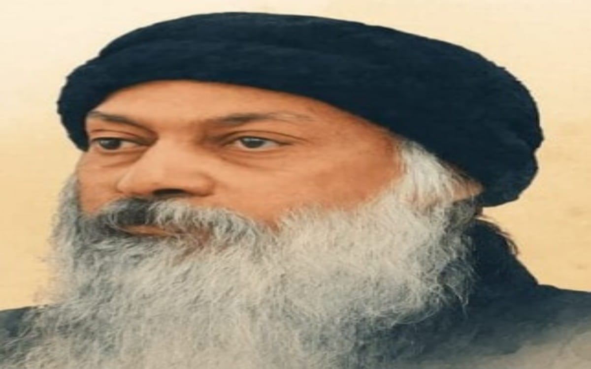 Osho on Guru Purnima : गुरुपौर्णिमेनिमित्त आध्यात्मिक गुरुचे छायाचित्र