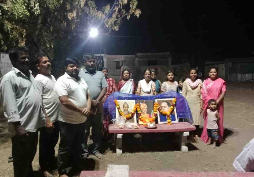 Samrat Ashok Jayanti जांबुत येथे सम्राट अशोक जयंतीनिमित्त प्रतिमांचे पूजन करून कार्यकर्त्यांनी अभिवादन केले